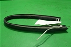 Уплотнитель капота (центральный) (5K0823709) для Volkswagen Golf VI с 2009-2012г
