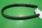 Уплотнитель капота (центральный) (5K0823709) для Volkswagen Golf VI с 2009-2012г