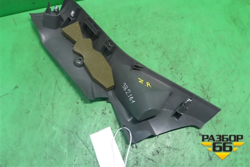 Обшивка стойки задняя нижняя правая (седан) (4M51A31016AFW) для Ford Focus 2 с 2005-2008г