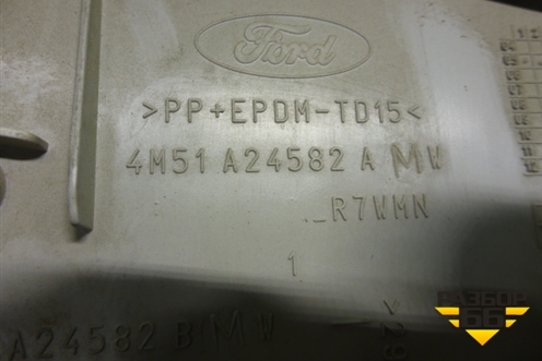 Обшивка стойки центральная верхняя правая (4M51A24582AMW) для Ford Focus 2 с 2005-2008г