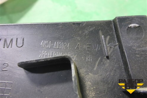 Обшивка багажника на заднюю панель (правая хетчбэк) (4M51A13024AEW) для Ford Focus 2 с 2008-2011г