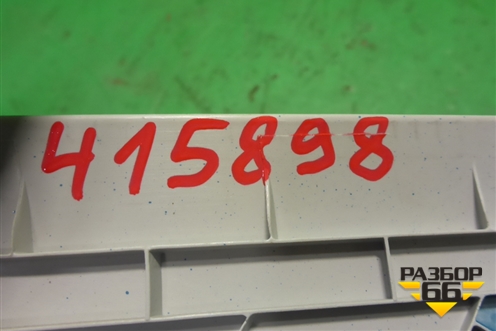 Обшивка стойки задняя верхняя правая (лифтбэк) (5JA867288) для Skoda Rapid с 2013г