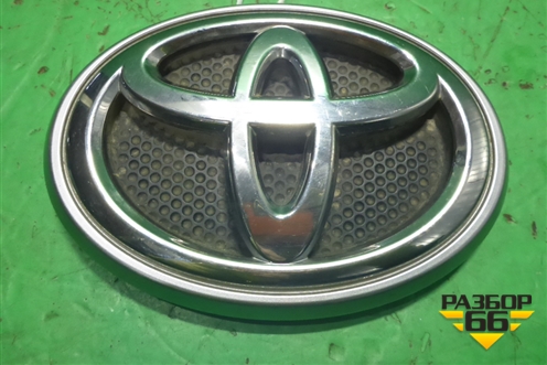 Эмблема (на решётку радиатора после 2013г под камеру) (5314360030) для Toyota Land Cruiser Prado(150) с 2009г