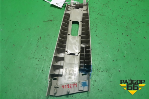 Обшивка стойки центральная верхняя левая (EG2168211) для Mazda CX 7 с 2006-2012г