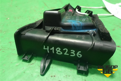 Накладка на торпедо (боковая верхняя правая) (EG2168169) для Mazda CX 7 с 2006-2012г