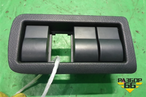 Рамка под кнопки для Mazda CX 7 с 2006-2012г