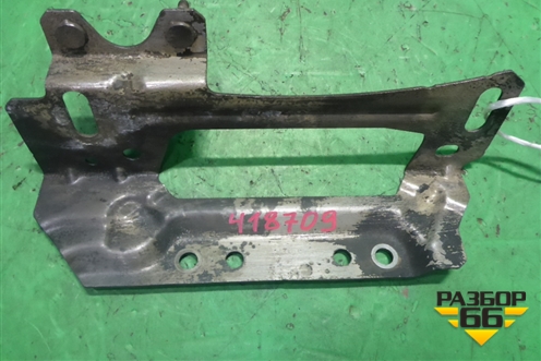 Кронштейн усилителя переднего бампера правый для Mazda CX 7 с 2006-2012г