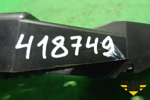 Кронштейн ручки наружной (передней правой) (806060282R) для Renault Kaptur с 2016г