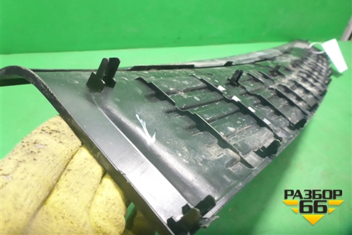 Накладка заднего бампера (до 2012г) (5216260040) для Toyota Land Cruiser (200) с 2008г