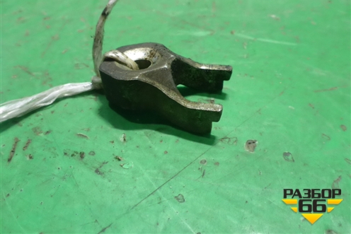 Кронштейн форсунки прижимная планка (2.3л L3) (L3K913279A) для Mazda CX 7 с 2006-2012г