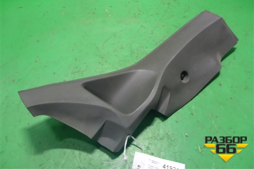 Обшивка стойки задняя нижняя правая (универсал) (4M51N31016ADW) для Ford Focus 2 с 2008-2011г