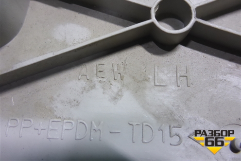Обшивка стойки задняя верхняя левая (над стеклом универсал) (4M51N51749AEW) для Ford Focus 2 с 2008-2011г
