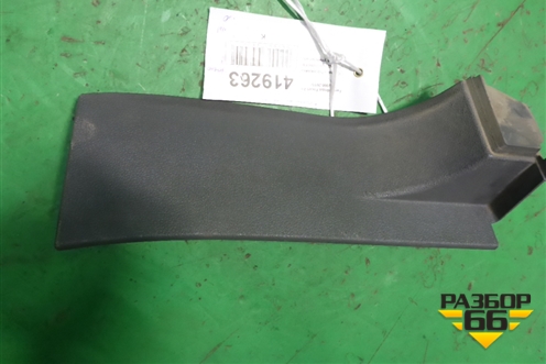 Обшивка багажника на заднюю панель (правая универсал) (4M51N40428ADW) для Ford Focus 2 с 2008-2011г
