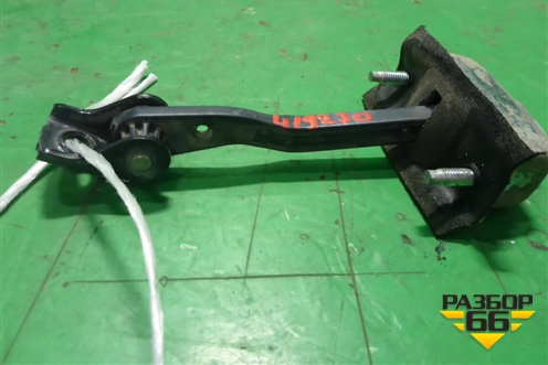 Ограничитель двери задней правой (3M51R23500AG) для Ford Focus 2 с 2008-2011г