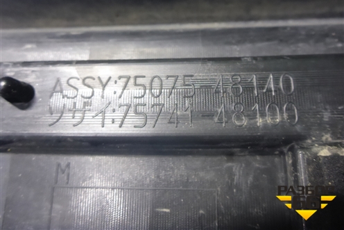 Накладка двери задней правой (7507548140) для Lexus RX 350 c 2015г