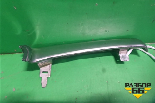 Накладка на решетку радиатора (правая хром) (531250E070) для Toyota Highlander с 2013-2021г