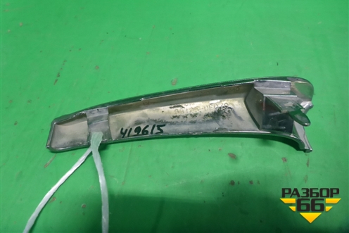 Накладка на решетку радиатора (правая хром) (531250E070) для Toyota Highlander с 2013-2021г
