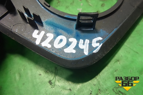 Накладка на торпедо (на отопитель) (6J0857060) для Seat Ibiza с 2008-2017г