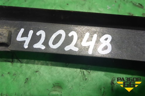 Молдинг лобового стекла правый (6J0854320) для Seat Ibiza с 2008-2017г