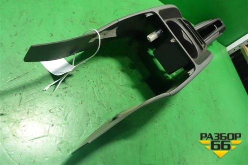 Консоль (6J0863241F) для Seat Ibiza с 2008-2017г