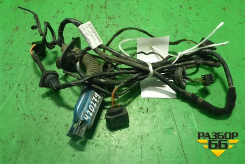 Проводка двери передней левой (3-х дверный кузов) (6J3971120F) для Seat Ibiza с 2008-2017г