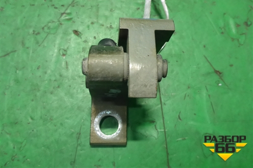 Петля двери передней правой нижняя (8K0831402F) для Seat Ibiza с 2008-2017г