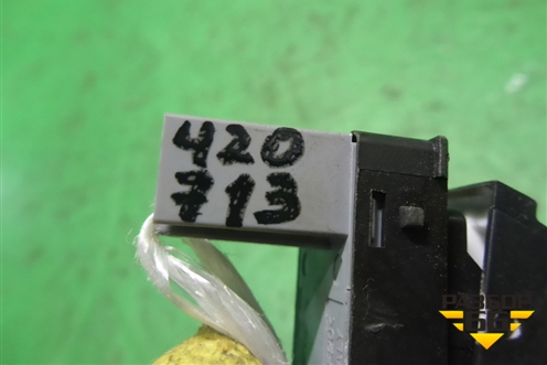 Кнопка стеклоподъёмника (передняя) (7L6959855B) для Seat Ibiza с 2008-2017г