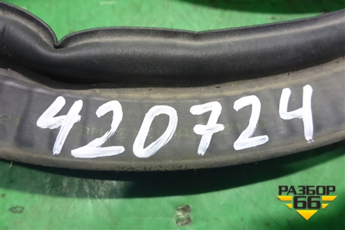 Уплотнитель багажника (на кузов) (6J3827705) для Seat Ibiza с 2008-2017г