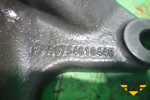 Кронштейн рулевого редуктора (A3754610440) для Mercedes Benz  TRUCK Axor 2 с 2004г