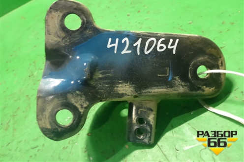 Кронштейн задней балки левый (551701C100) для Hyundai Getz с 2002г
