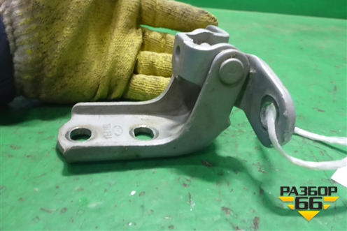 Петля двери передней правой верхняя (793201C000) для Hyundai Getz с 2002г