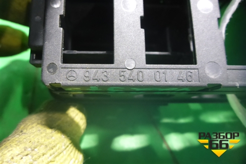 Рамка под кнопки (9435400146) для Mercedes Benz  TRUCK Actros MP3 с 2008г
