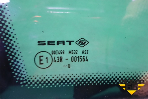 Стекло глухое правое (переднее 2010г) (6J0845412) для Seat Ibiza с 2008-2017г