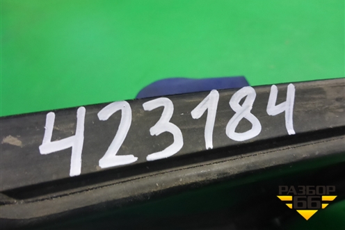 Стекло глухое правое (переднее 2010г) (6J0845412) для Seat Ibiza с 2008-2017г
