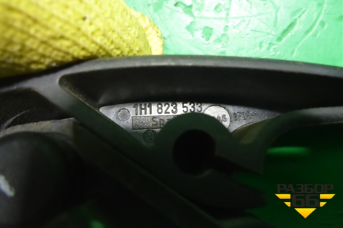 Ручка открывания капота (1H1823533) для Skoda Octavia (А4) с 1997-2011г