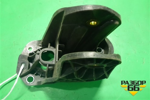 Кронштейн (педали сцепления) (1K0721796E ) ( 1T1721059BK) для Volkswagen Caddy с 2004-2016г