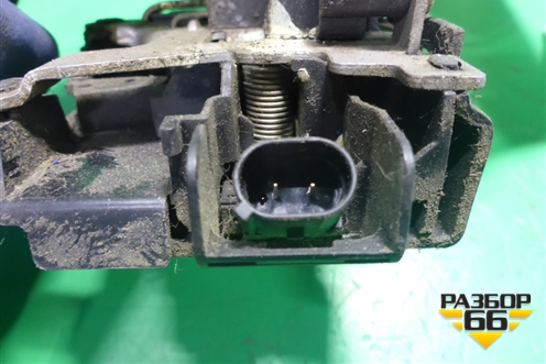 Замок двери передней правой (2 контакта) (3B1837016) для Volkswagen Caddy с 2004-2016г