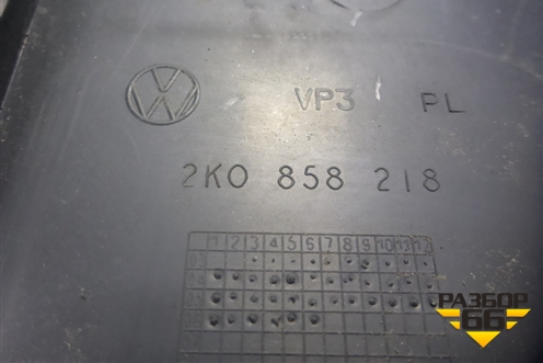 Накладка на торпедо (правая) (2K0858218) для Volkswagen Caddy с 2004-2016г