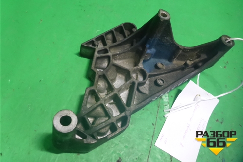 Кронштейн двигателя правый ( 2.0л BDJ) (03G199207F) для Volkswagen Caddy с 2004-2016г