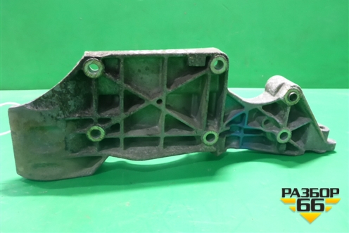 Кронштейн генератора ( 2.0л BDJ TDI) (045903143F) для Volkswagen Caddy с 2004-2016г