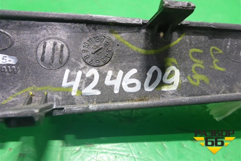 Накладка двери передней левой (на обшивку) (CN15A24185) для Ford EcoSport с 2014г