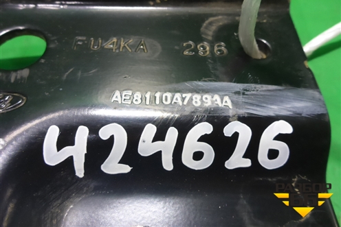 Кронштейн аккумулятора (опора) (AE8110A789AA) для Ford EcoSport с 2014г