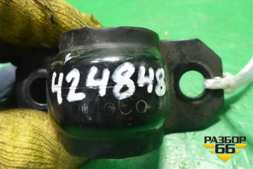 Кронштейн переднего стабилизатора (CN155B193AA) для Ford EcoSport с 2014г