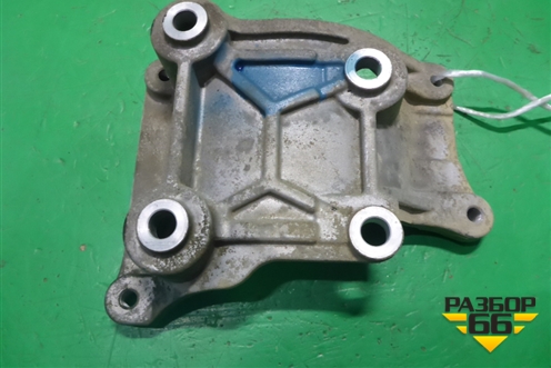 Кронштейн компрессора кондиционера ( 2.0л J20) (9511164J10 5698112500) для Suzuki Grand Vitara с 2006г