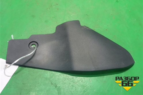 Накладка внутренняя (на консоль левая) (68921EL00A) для Nissan Tiida (C11X) с 2004-2013г
