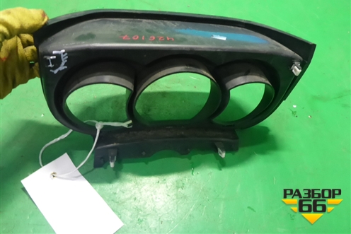 Накладка на щиток приборов (68240EL00A) для Nissan Tiida (C11X) с 2004-2013г