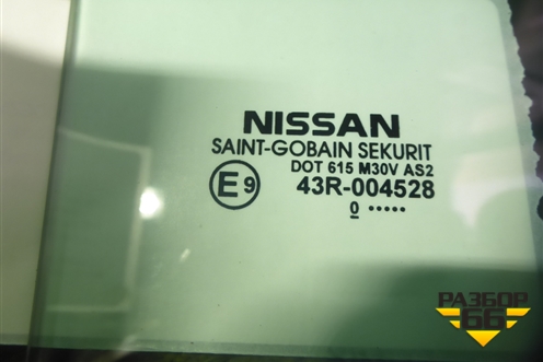 Стекло двери задней правой (седан) (82300EL000) для Nissan Tiida (C11X) с 2004-2013г
