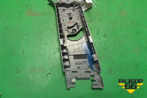 Обшивка стойки центральная верхняя правая (858401R100) для Hyundai Solaris с 2010-2016г