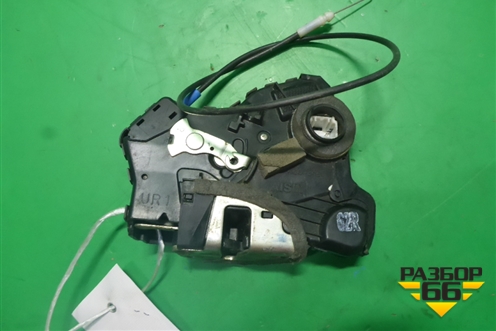 Замок двери передней правой (2 контакта) для Toyota Avensis с 2003-2009г