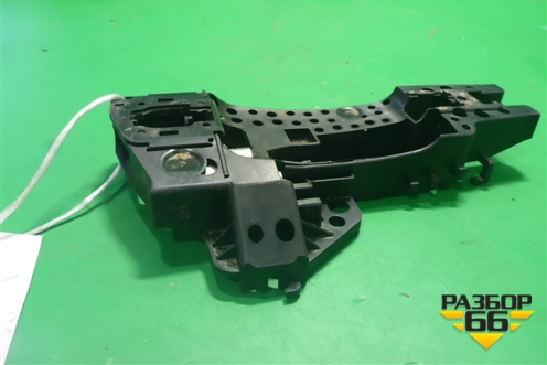 Кронштейн ручки наружной (передней правой) (8T0837886B) для Audi Q5 c 2008-2017г